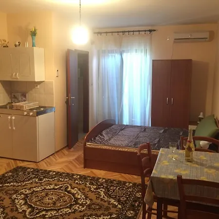 Apartment Toth *